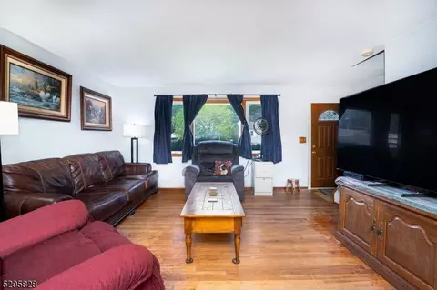 894 Sterling St, Plainfield, NJ 07062 photo 3