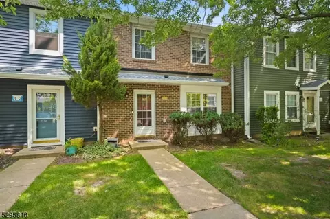 344 Constitution Cir, North Brunswick Twp, NJ 08902