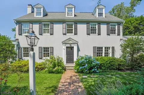 127 Maple St, Summit, NJ 07901
