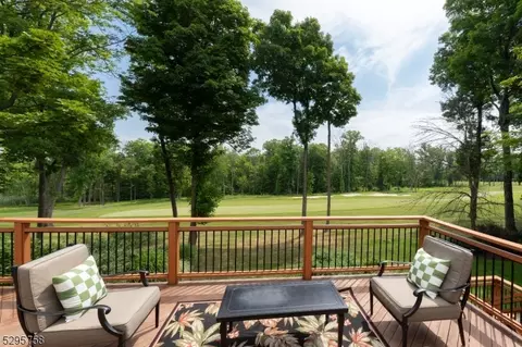 19 Wellington Dr, Bernards, NJ 07920