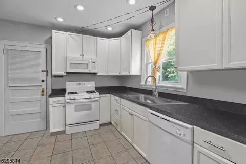 21 E High St, Bound Brook, NJ 08805 photo 19