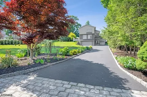 31 Prospect Rd, Wayne, NJ 07470