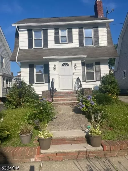 81 Beaumont Pl, Newark, NJ 07104