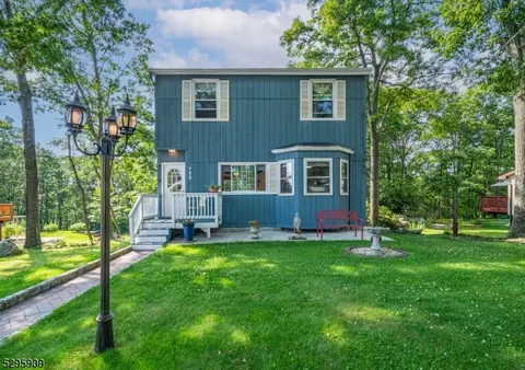 124 Vermont Trl, Hopatcong, NJ 07843