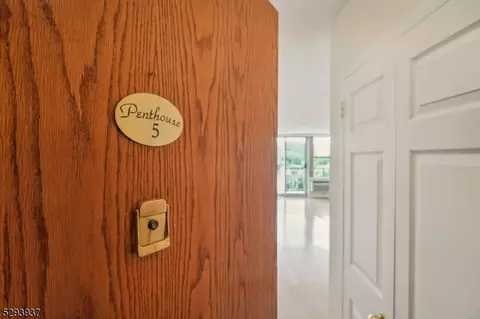 300 Main St #905, Little Falls, NJ 07424