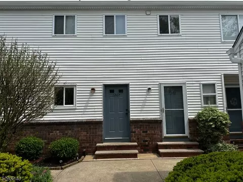 1207 Southard Ct, Flemington, NJ 08822