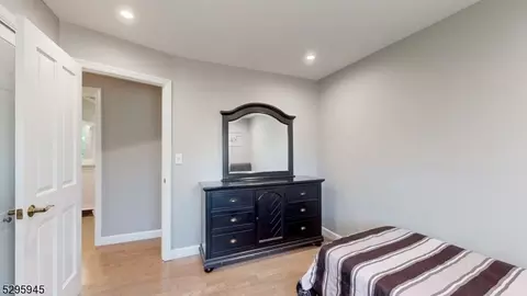 63 Joyce Ln, Wayne, NJ 07470 photo 13