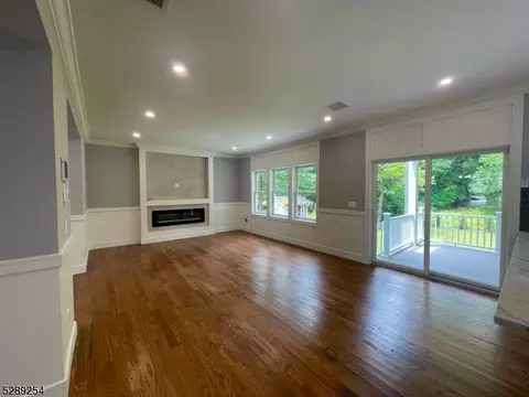 415 Terhune Ave, Paramus, NJ 07652 photo 15
