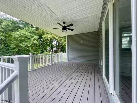 415 Terhune Ave, Paramus, NJ 07652 photo 13