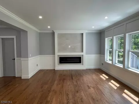 415 Terhune Ave, Paramus, NJ 07652 photo 9