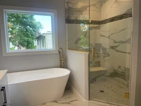 415 Terhune Ave, Paramus, NJ 07652 photo 3