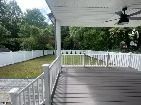 415 Terhune Ave, Paramus, NJ 07652 photo 22