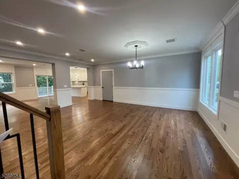 415 Terhune Ave, Paramus, NJ 07652 photo 24