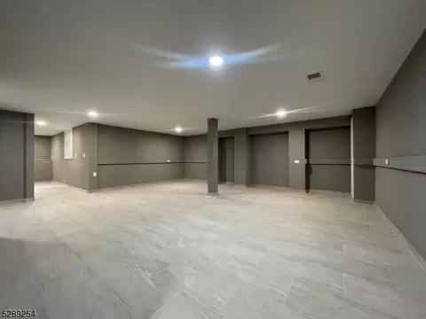 415 Terhune Ave, Paramus, NJ 07652 photo 25