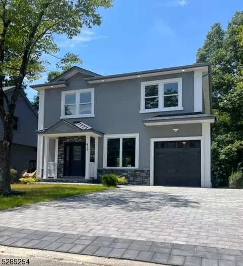 415 Terhune Ave, Paramus, NJ 07652