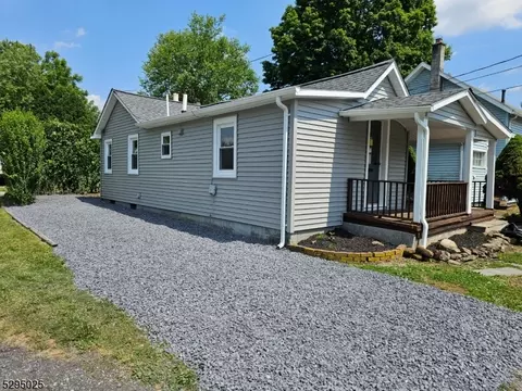 1 Flower Ave, Washington, NJ 07882