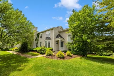 22 Grosbeak Dr, Hackettstown, NJ 07840