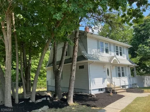 578 Macopin Rd, West Milford, NJ 07480