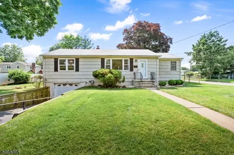 36 Montgomery St, Piscataway, NJ 08854