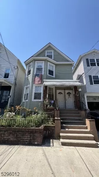 916 South St, Elizabeth, NJ 07202