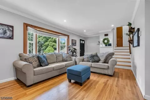 320 Evergreen Ave, Bound Brook, NJ 08805 photo 2