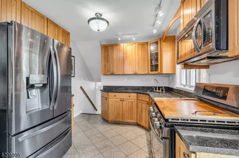 320 Evergreen Ave, Bound Brook, NJ 08805 photo 6