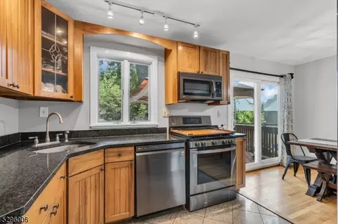 320 Evergreen Ave, Bound Brook, NJ 08805 photo 8