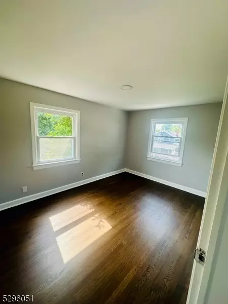 669 Crescent Dr, Bound Brook, NJ 08805