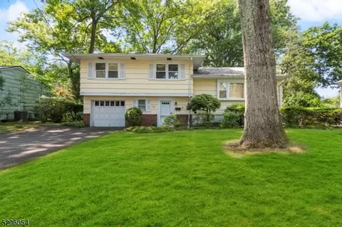183 Riverdale St, Hillsdale, NJ 07642
