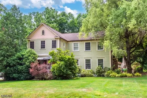 29 Kiel Ave, Butler, NJ 07405
