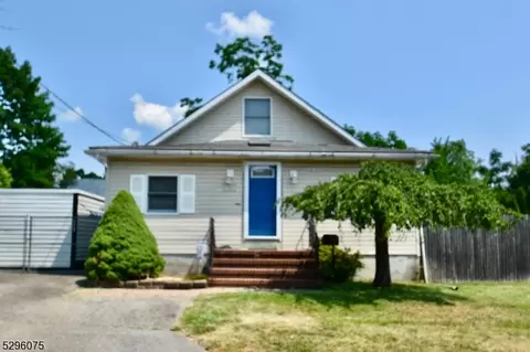 28 W Belleview Ave, Butler, NJ 07405