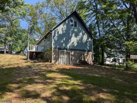 19 Summit Dr, Wantage, NJ 07461 photo 12