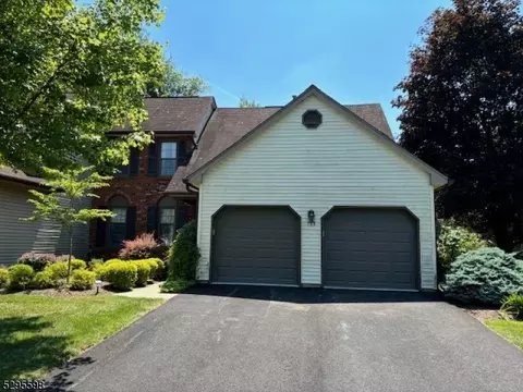 188 Goldfinch Ct, Hackettstown, NJ 07840