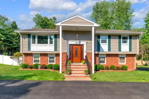 2 Morningside Dr, Roxbury Twp, NJ 07876