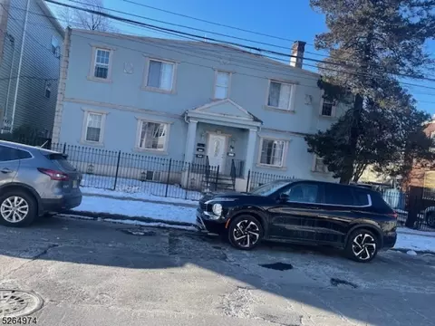 86 W Alpine St #3, Newark, NJ 07108