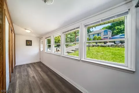 5 Cayuga Trl, Wayne, NJ 07470 photo 17