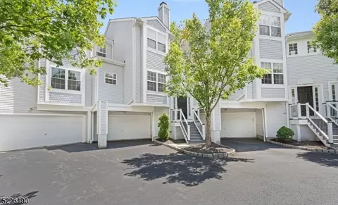 1902 Tanglewood Pl, Whippany, NJ 07981