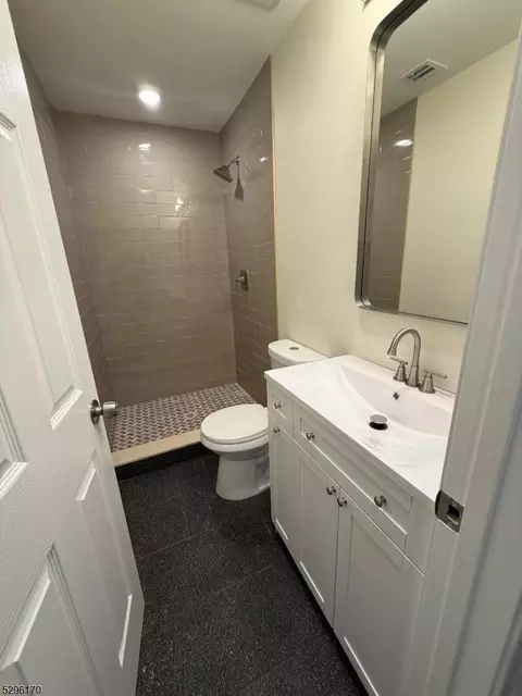 7 Maple St, Bloomfield, NJ 07003 photo 24