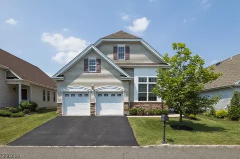 7 Hale Pl, Franklin Twp, NJ 08873