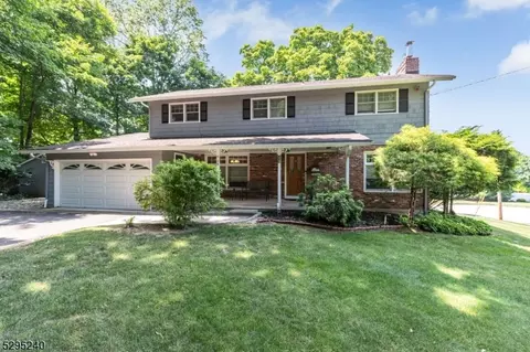 14 Pollard Ave, Florham Park, NJ 07932