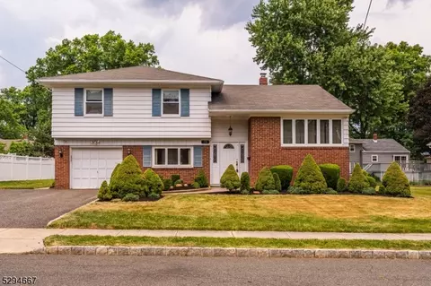 50 Runnymede Rd, Clark, NJ 07066