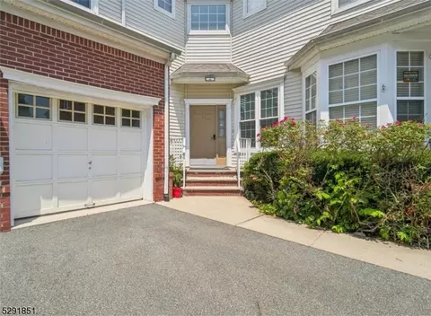 128 Gladstone Dr, Parsippany, NJ 07054