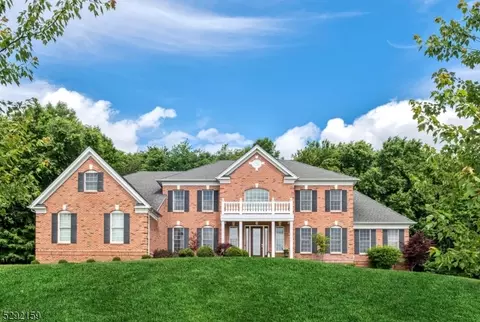 31 Ridgeline Dr, Long Valley, NJ 07853