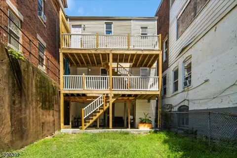 82 Front St, Paterson, NJ 07522