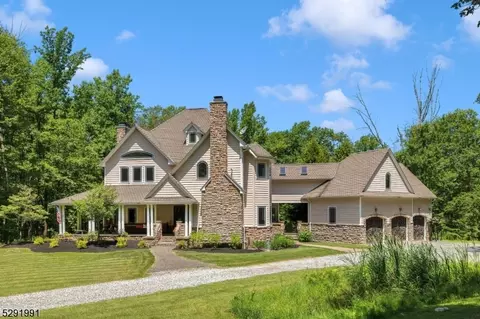 284 Center Grove Rd, Randolph, NJ 07869