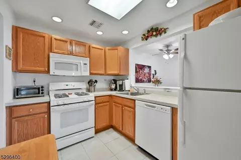 131 Clinton Pl #310, Hackensack, NJ 07601 photo 6