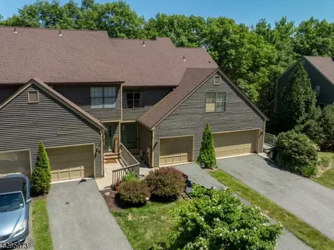 48 Beacon Hill Rd, West Milford, NJ 07480