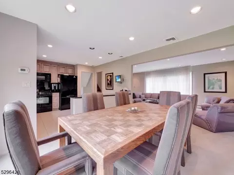 89 Baldwin Ter, Wayne, NJ 07470 photo 19