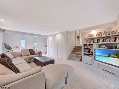 89 Baldwin Ter, Wayne, NJ 07470 photo 6