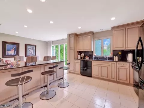 89 Baldwin Ter, Wayne, NJ 07470 photo 24